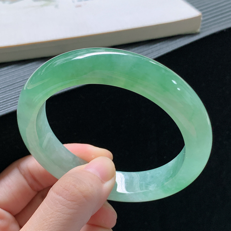 Pulsera de jadeíta, jade encer - Lighting reseña y precio